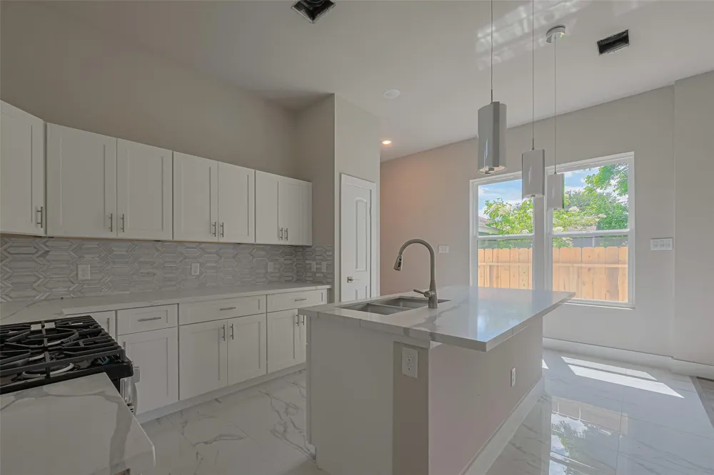 7207 Force Street Houston, TX 77020