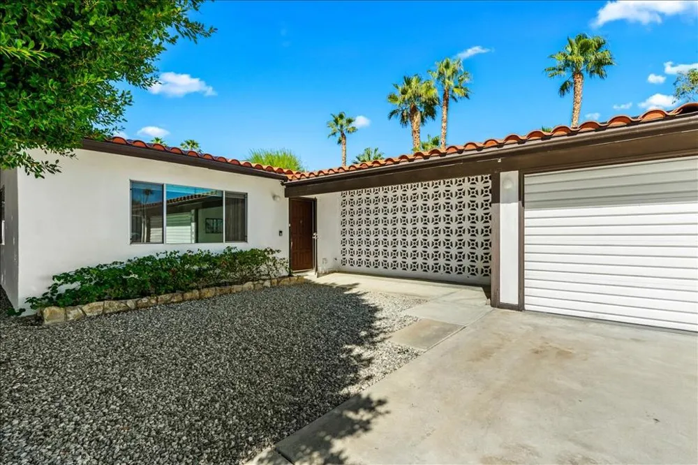 1184 E Pajaro Road Palm Springs, CA 92262