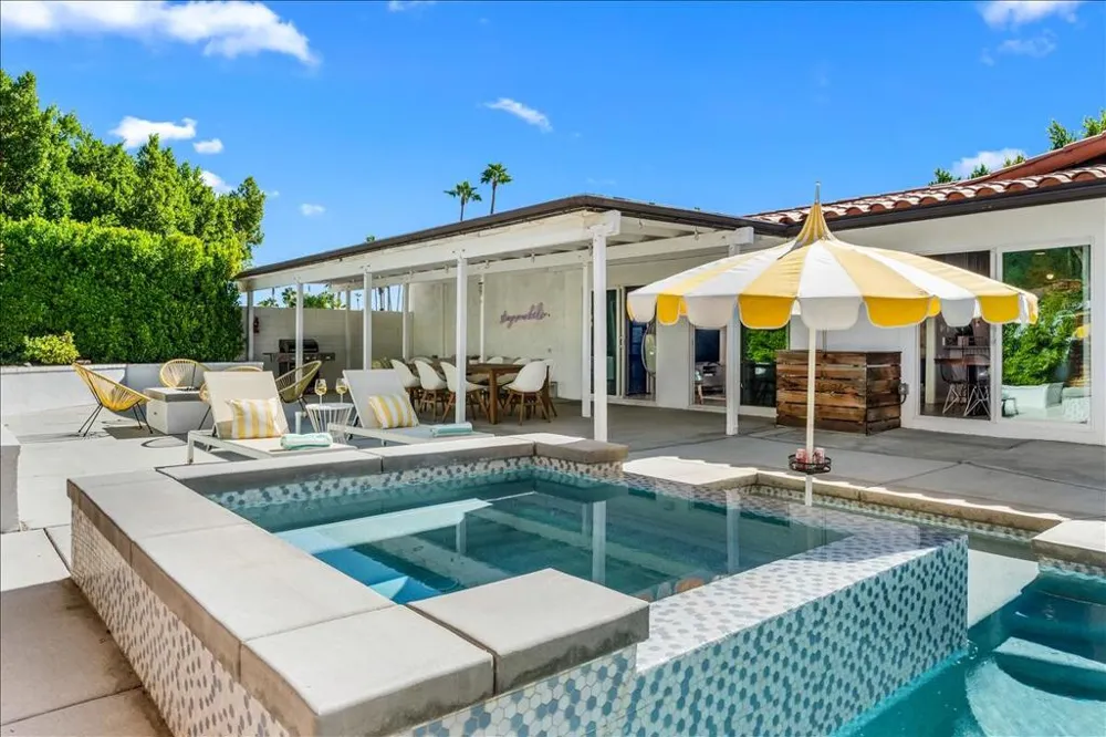 1184 E Pajaro Road Palm Springs, CA 92262