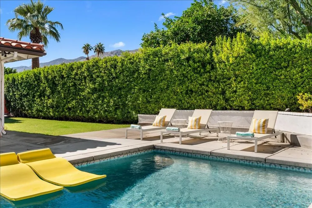 1184 E Pajaro Road Palm Springs, CA 92262