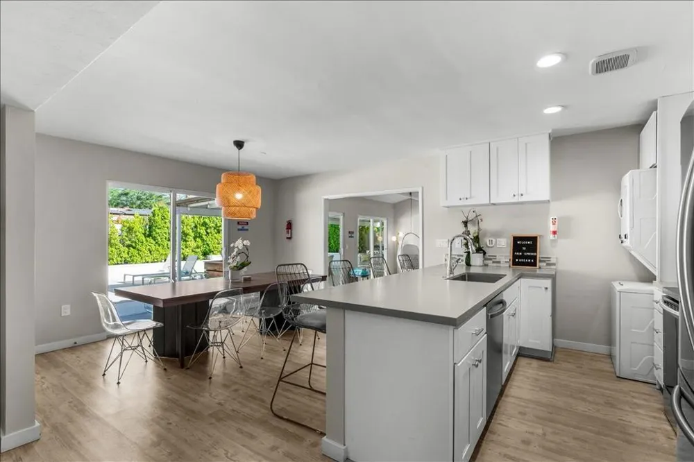 1184 E Pajaro Road Palm Springs, CA 92262