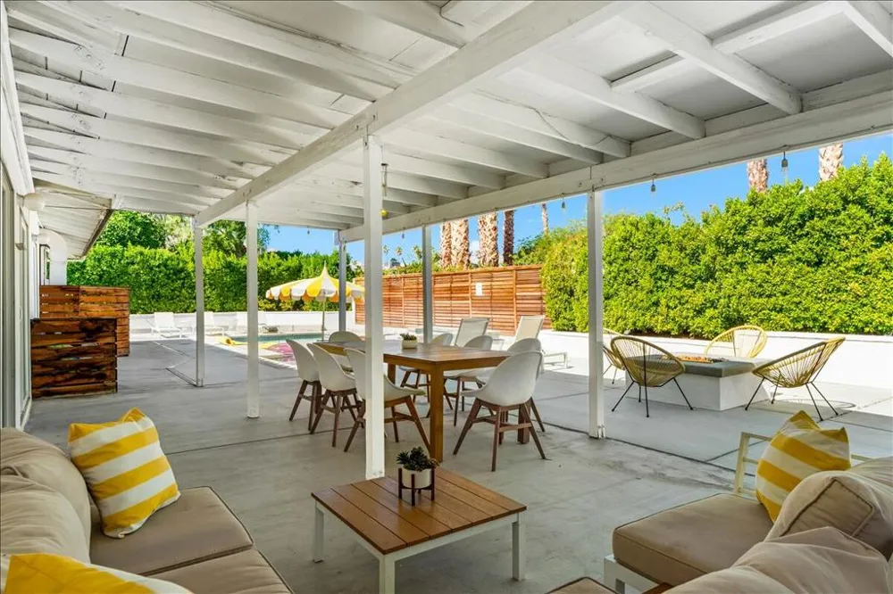 1184 E Pajaro Road Palm Springs, CA 92262