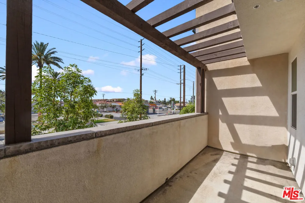 126 Dove Lndg Covina, CA 91722
