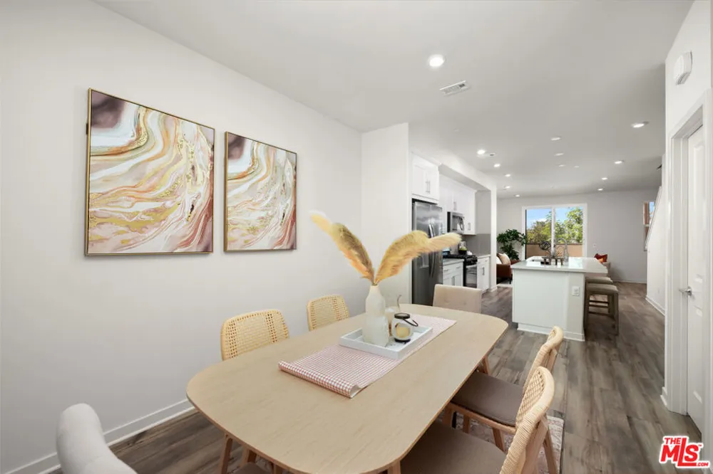 126 Dove Lndg Covina, CA 91722