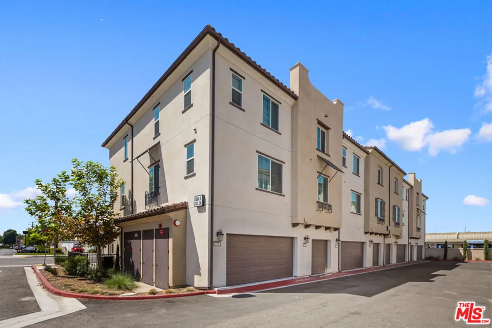 126 Dove Lndg Covina, CA 91722