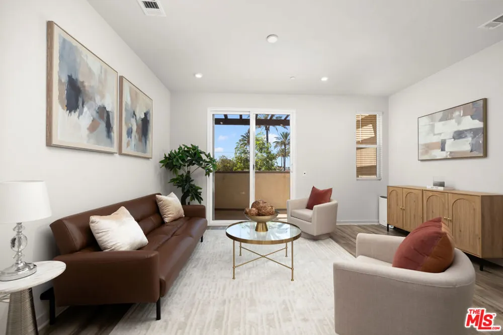 126 Dove Lndg Covina, CA 91722