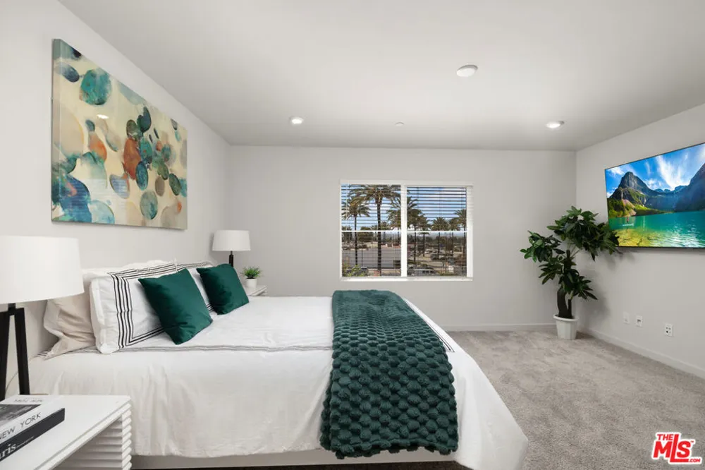 126 Dove Lndg Covina, CA 91722