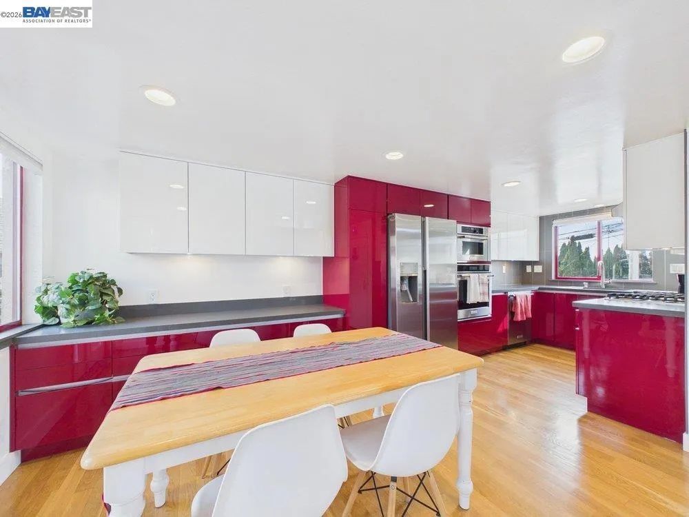 2932 Filbert St Oakland, CA 94608