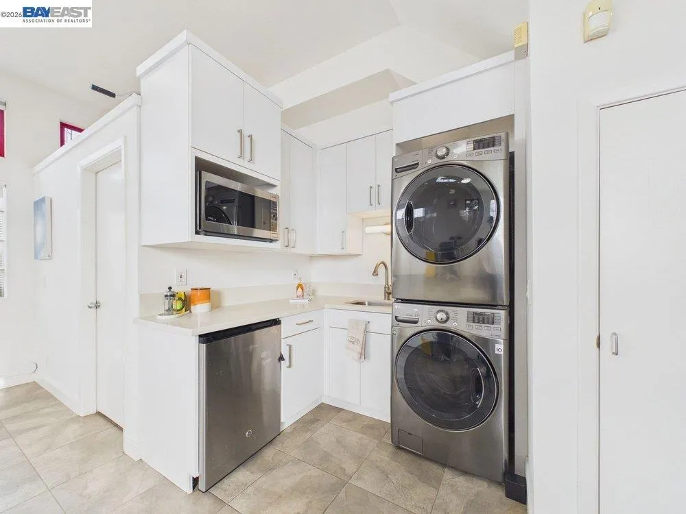 2932 Filbert St Oakland, CA 94608