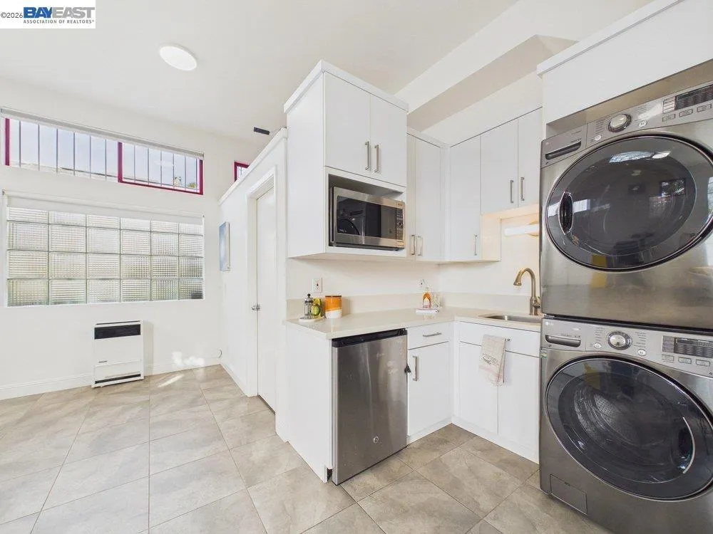 2932 Filbert St Oakland, CA 94608