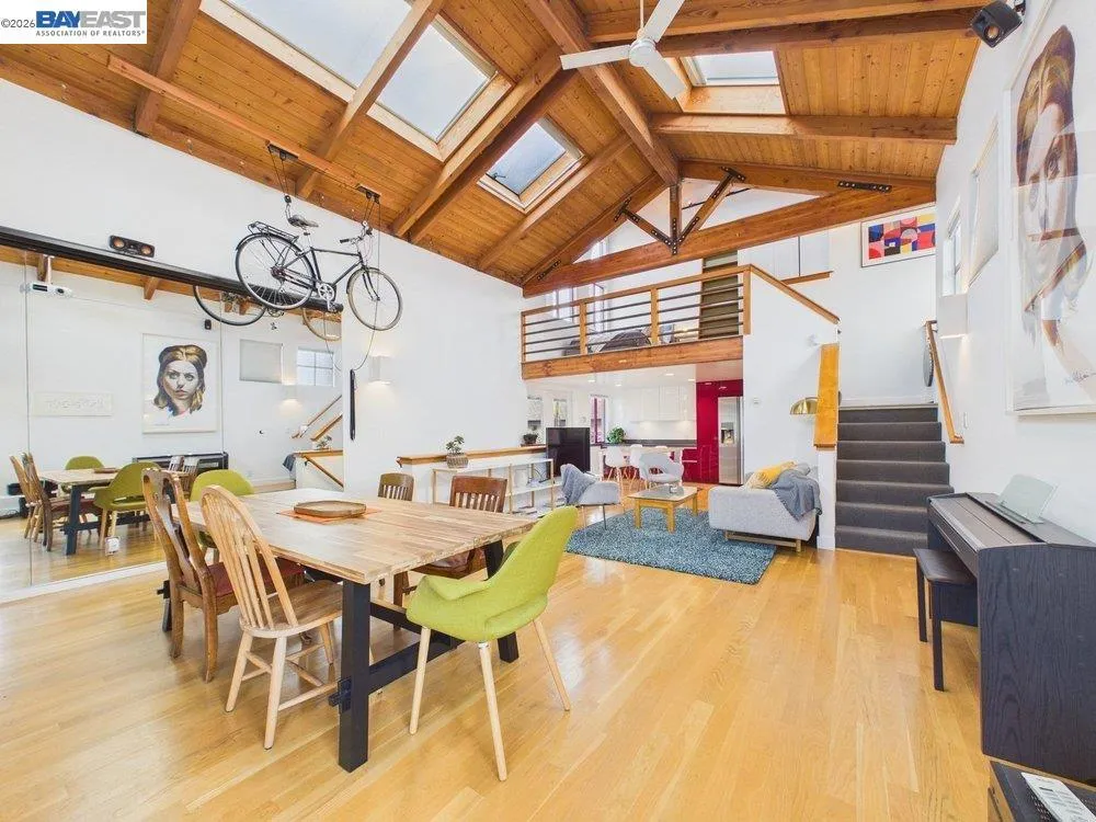 2932 Filbert St Oakland, CA 94608
