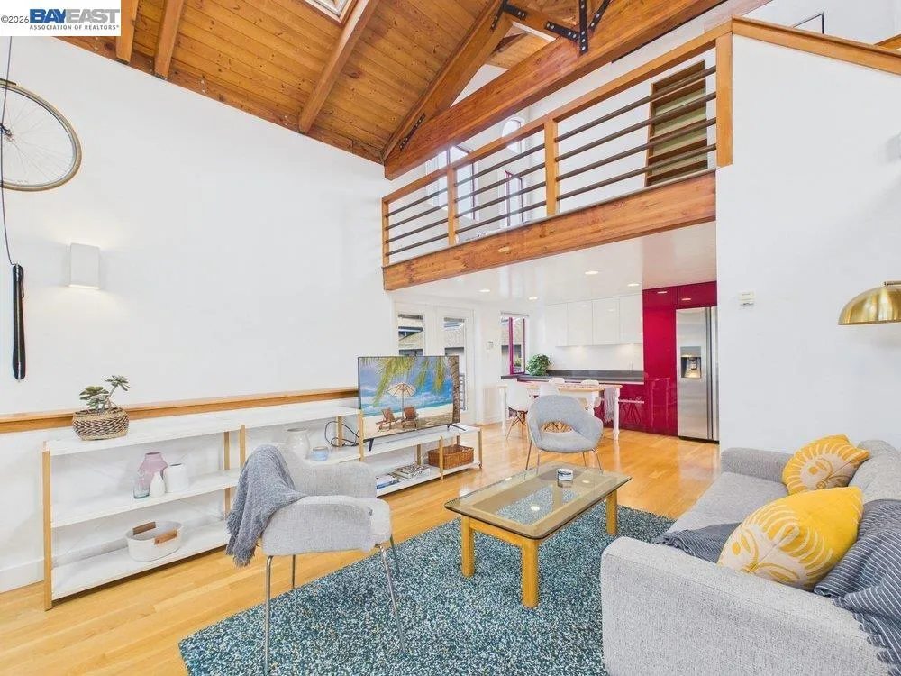 2932 Filbert St Oakland, CA 94608