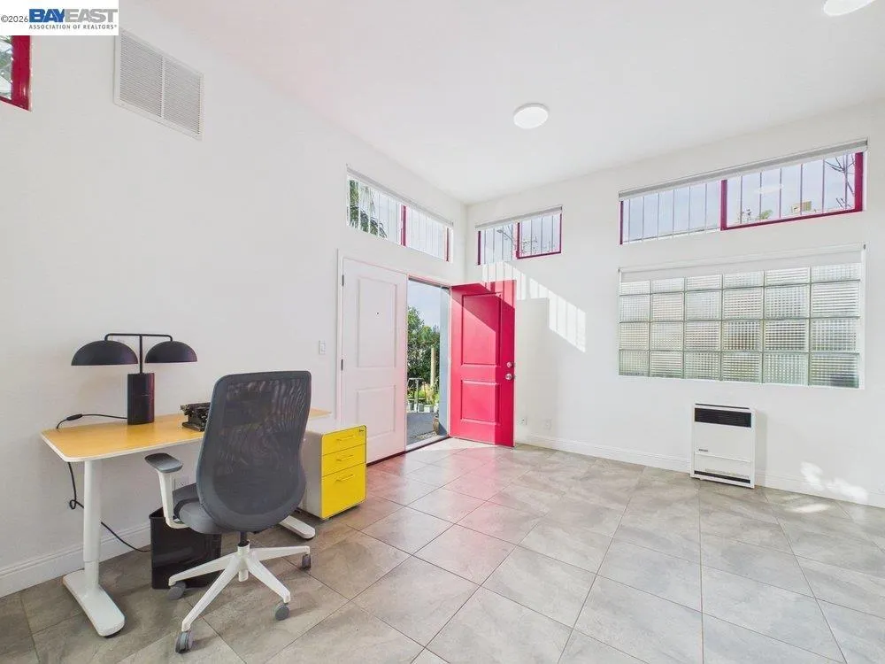 2932 Filbert St Oakland, CA 94608