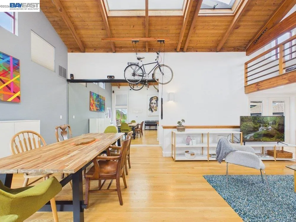 2932 Filbert St Oakland, CA 94608