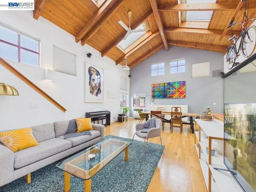 2932 Filbert St Oakland, CA 94608
