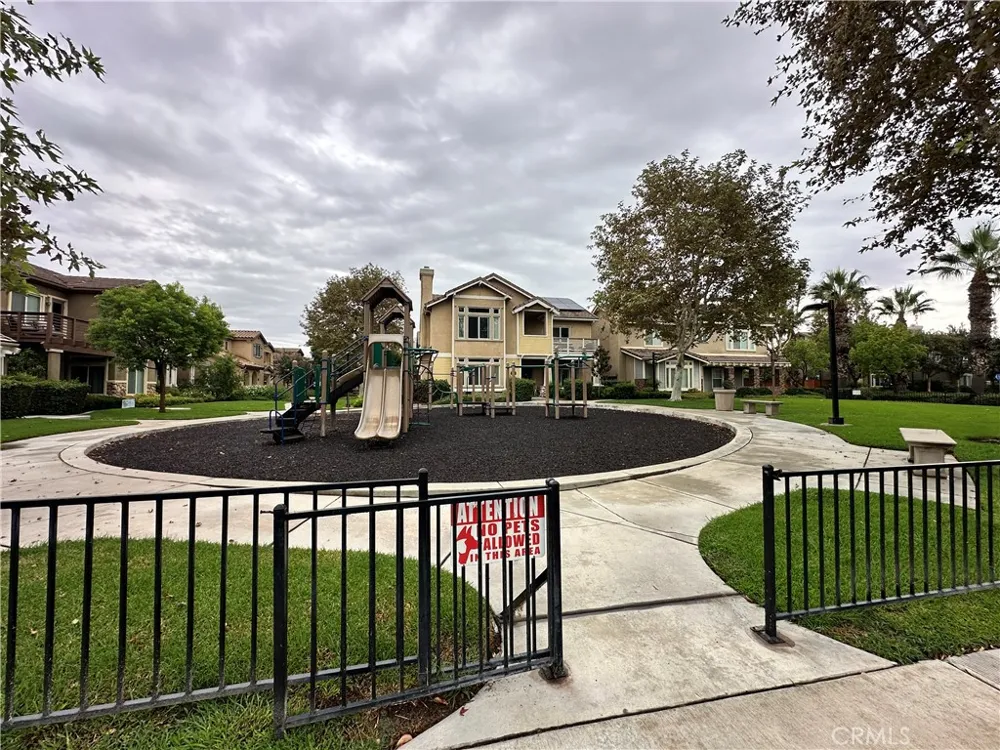 6233 Ash Riverside, CA 92504