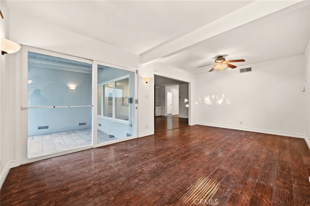 6928 Vanscoy North Hollywood, CA 91605