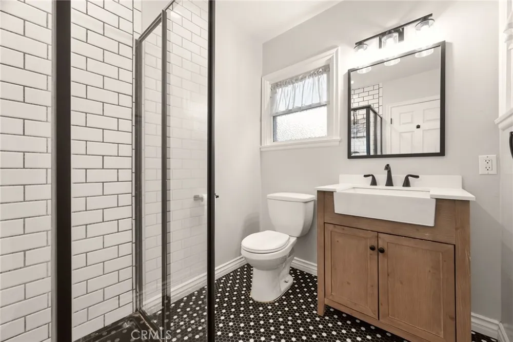 6928 Vanscoy North Hollywood, CA 91605
