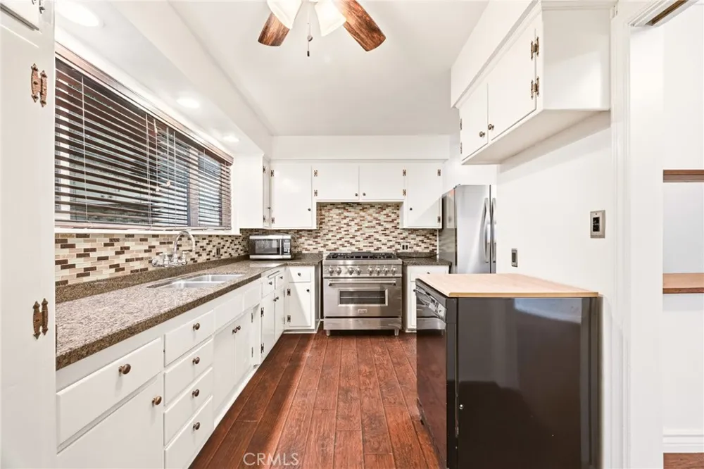 6928 Vanscoy North Hollywood, CA 91605