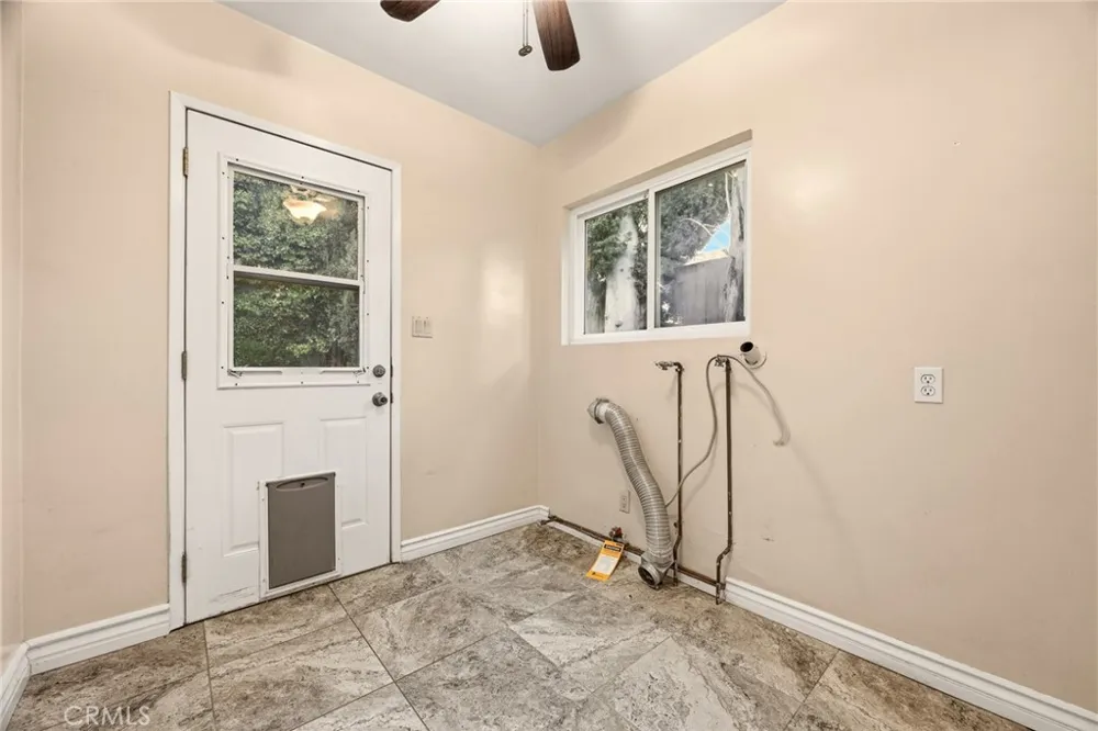 6928 Vanscoy North Hollywood, CA 91605