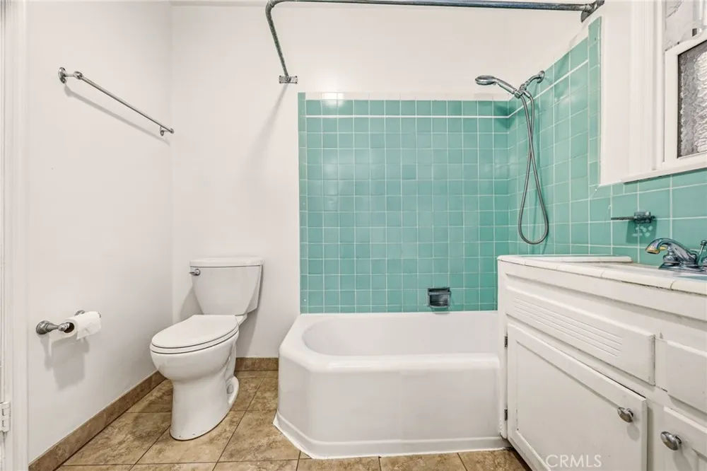 6928 Vanscoy North Hollywood, CA 91605