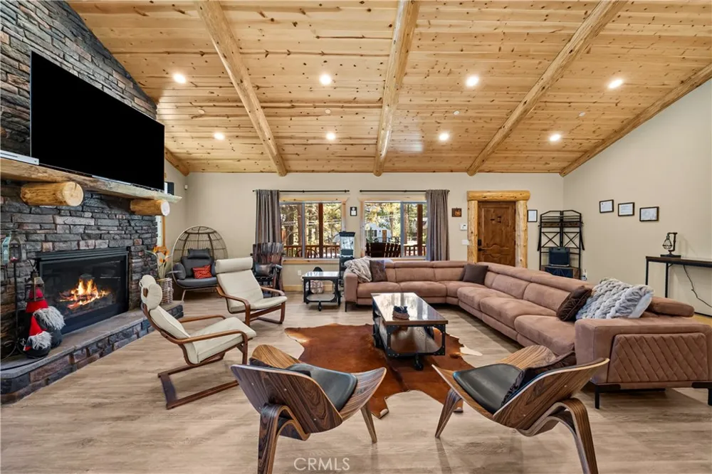 154 Mountain Lake Big Bear Lake, CA 92315