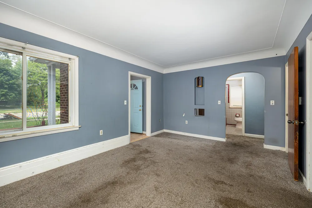1404 Holmes Road Ypsilanti, MI 48198