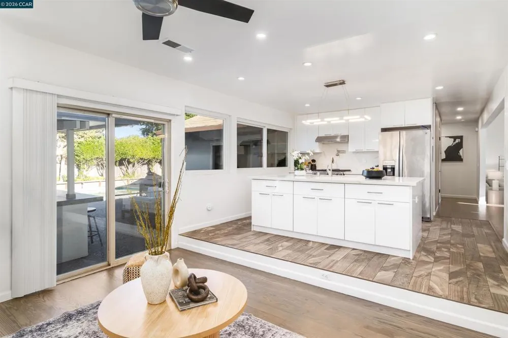 434 San Carlos Way Novato, CA 94945