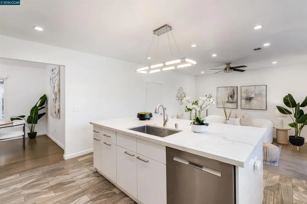 434 San Carlos Way Novato, CA 94945