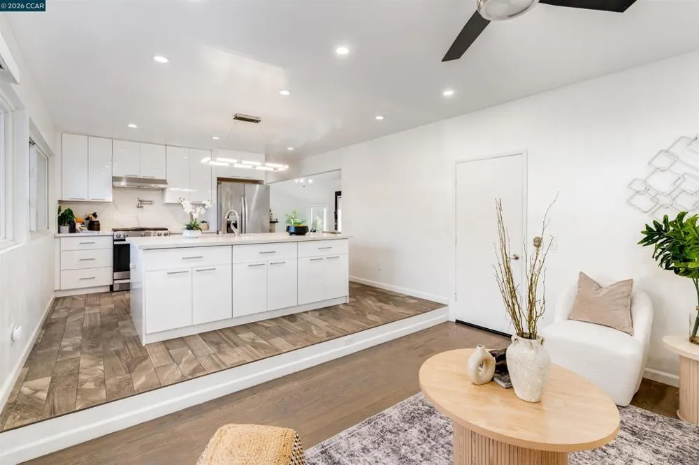 434 San Carlos Way Novato, CA 94945