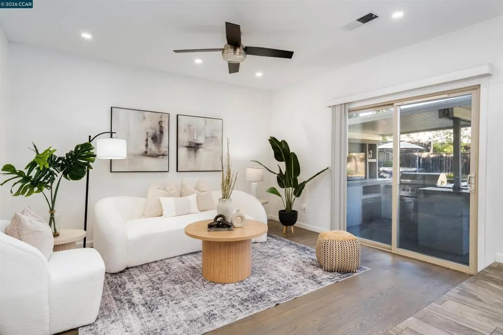 434 San Carlos Way Novato, CA 94945