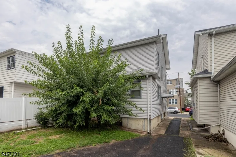 13 Liberty St Irvington, NJ 07111