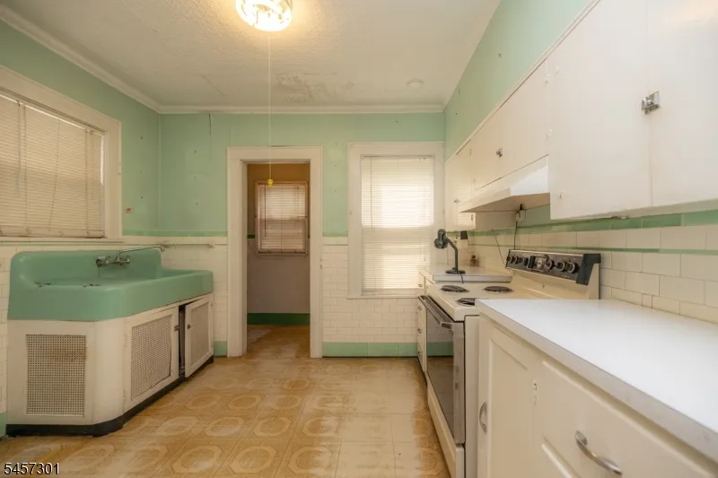 13 Liberty St Irvington, NJ 07111