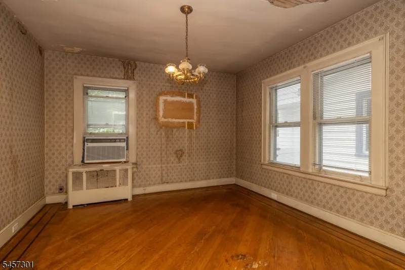13 Liberty St Irvington, NJ 07111