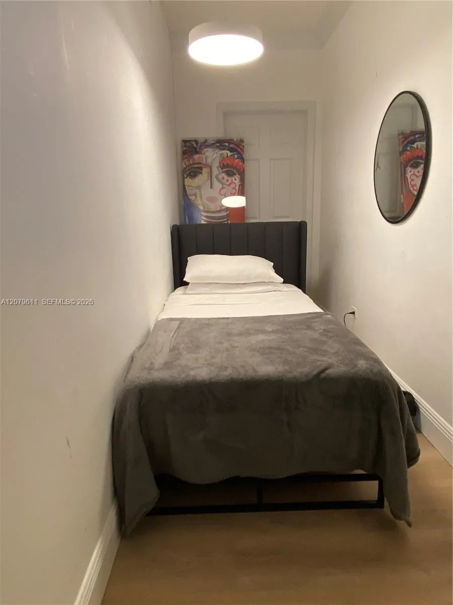 700 Biltmore Way #504 Coral Gables, FL 33134