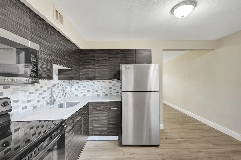 429 NW 9th Ave #1 Fort Lauderdale, FL 33311