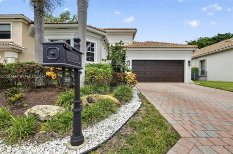 5659 Via De La Plata Cir