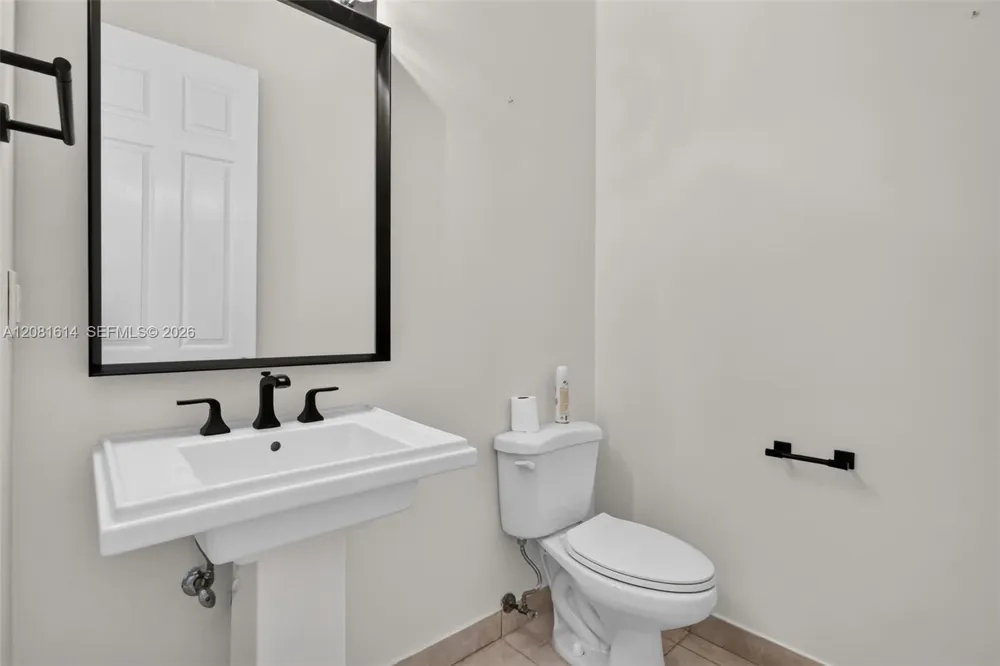 5659 Via De La Plata Cir Delray Beach, FL 33484