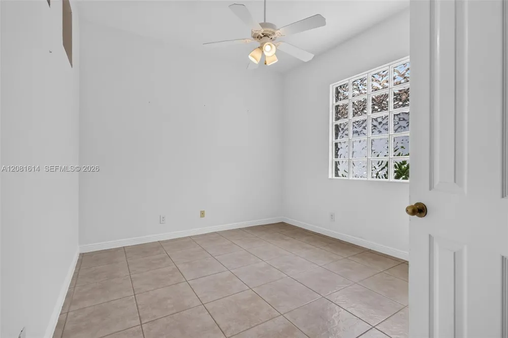 5659 Via De La Plata Cir Delray Beach, FL 33484