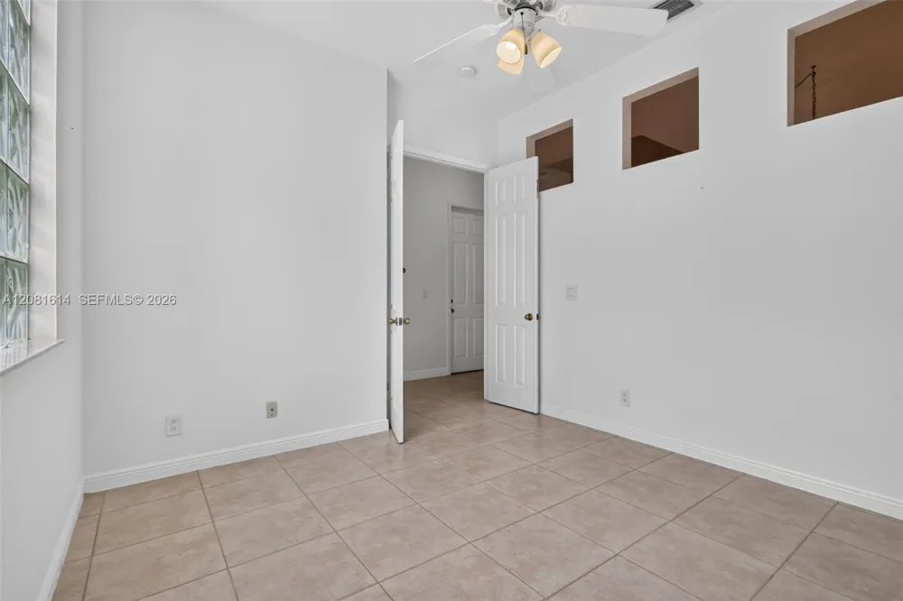 5659 Via De La Plata Cir Delray Beach, FL 33484