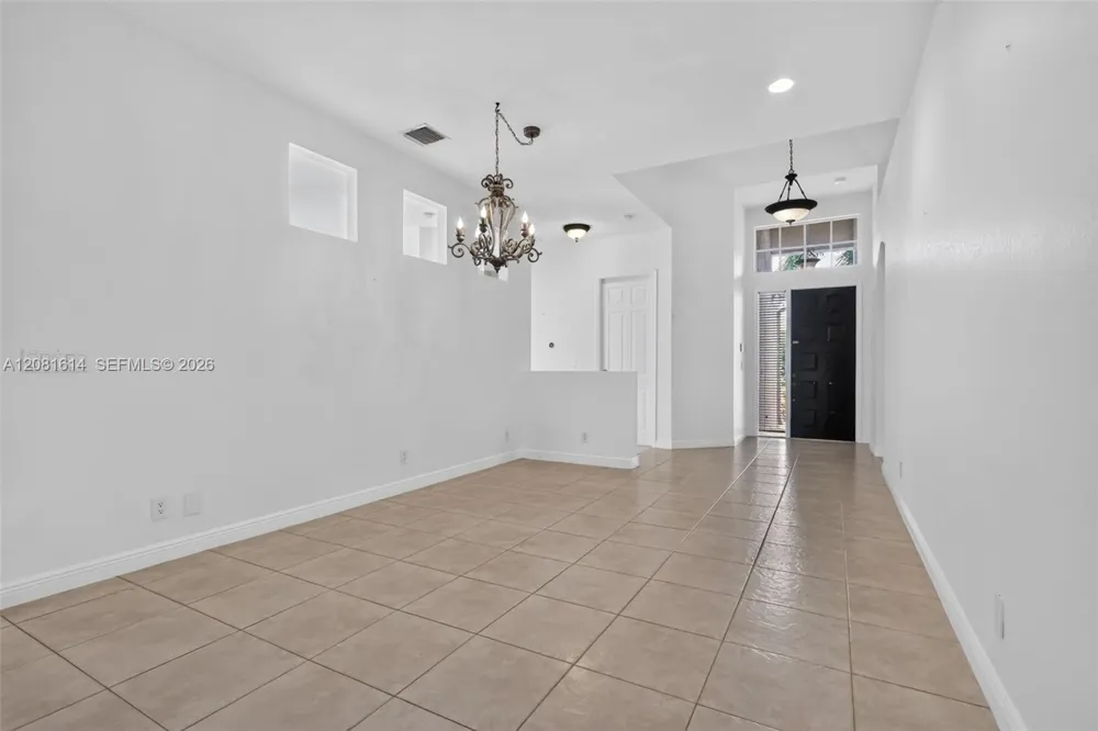 5659 Via De La Plata Cir Delray Beach, FL 33484