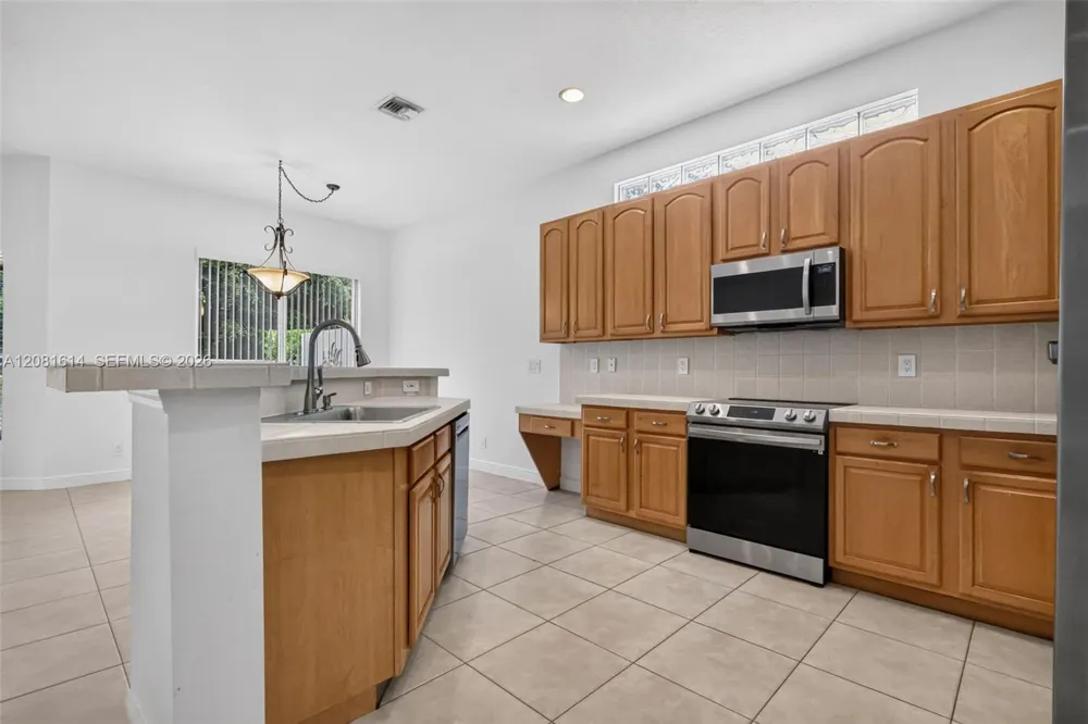 5659 Via De La Plata Cir Delray Beach, FL 33484