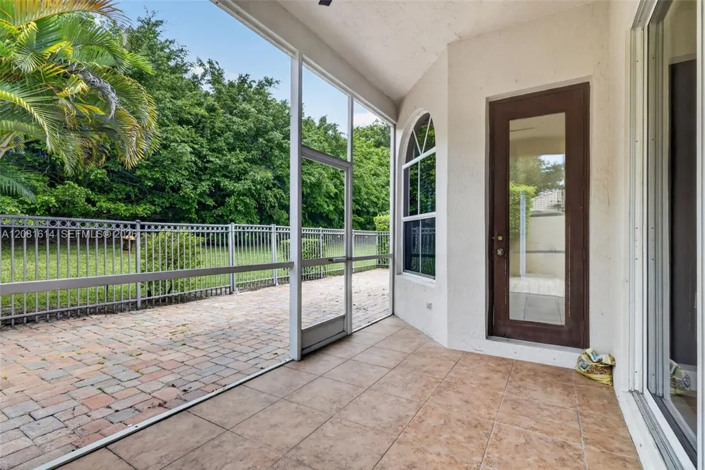 5659 Via De La Plata Cir Delray Beach, FL 33484