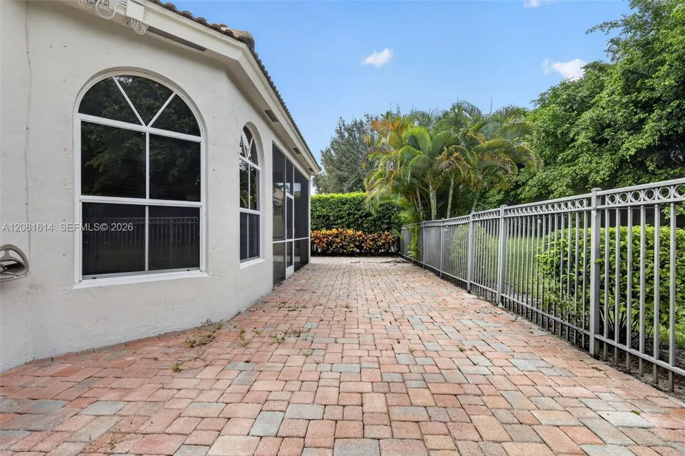 5659 Via De La Plata Cir Delray Beach, FL 33484