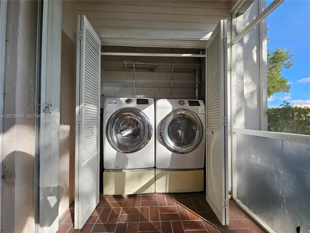 9505 NW 42nd St #9505 Sunrise, FL 33351