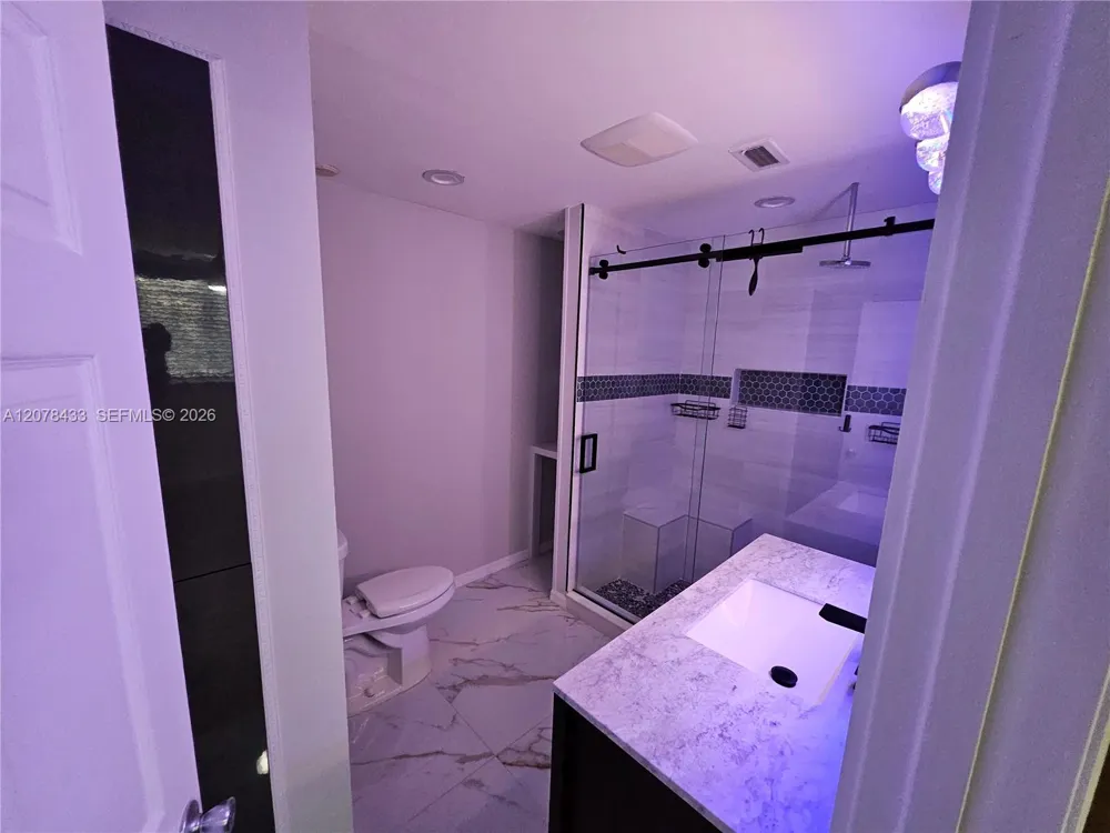 9505 NW 42nd St #9505 Sunrise, FL 33351