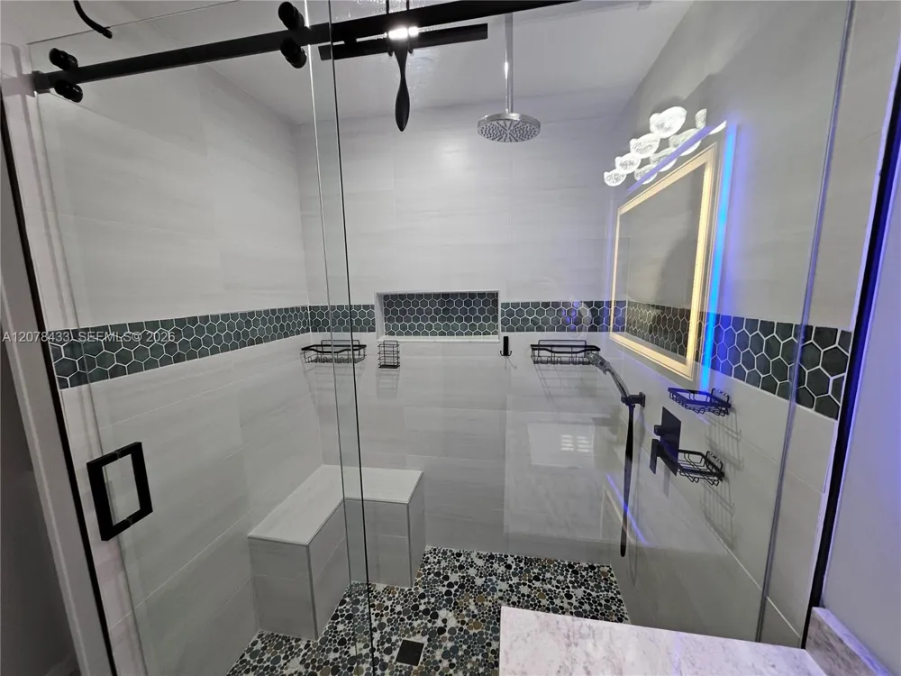9505 NW 42nd St #9505 Sunrise, FL 33351