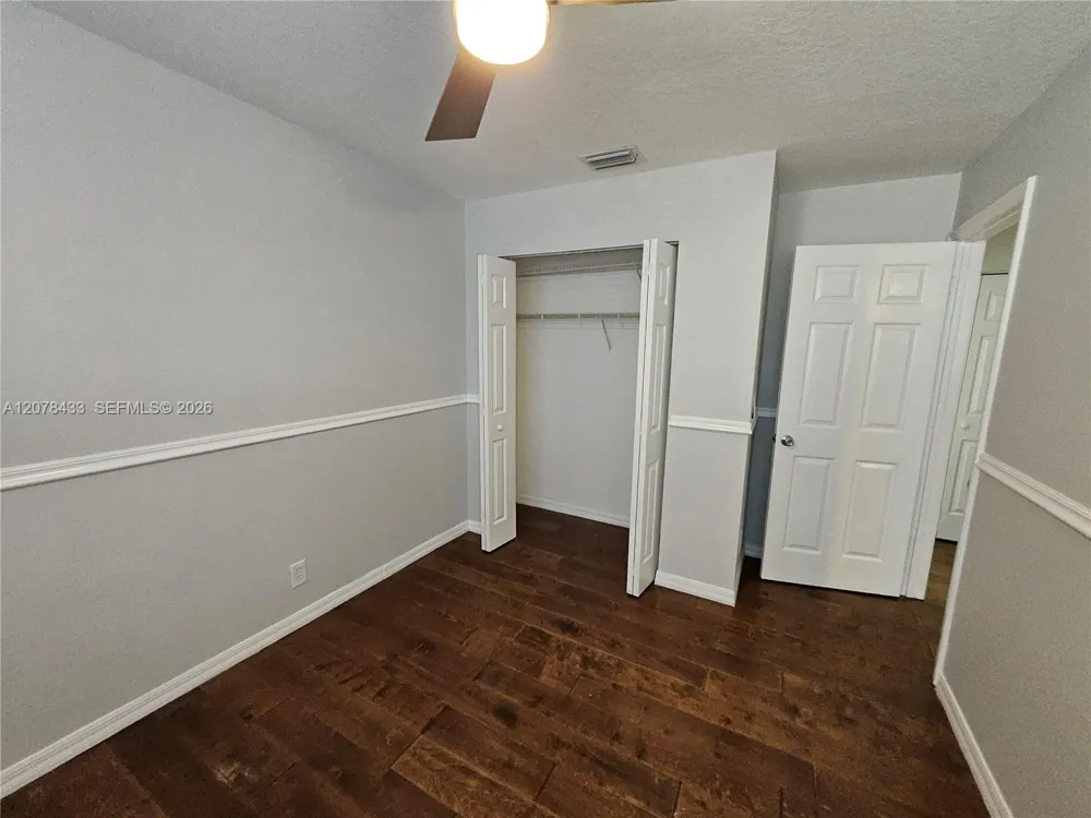 9505 NW 42nd St #9505 Sunrise, FL 33351