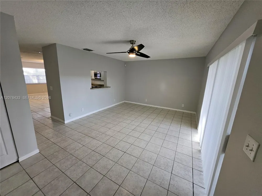 9505 NW 42nd St #9505 Sunrise, FL 33351