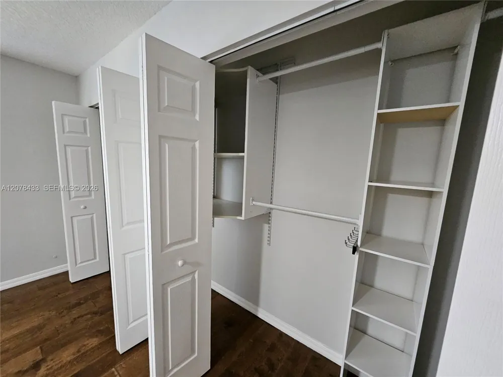 9505 NW 42nd St #9505 Sunrise, FL 33351